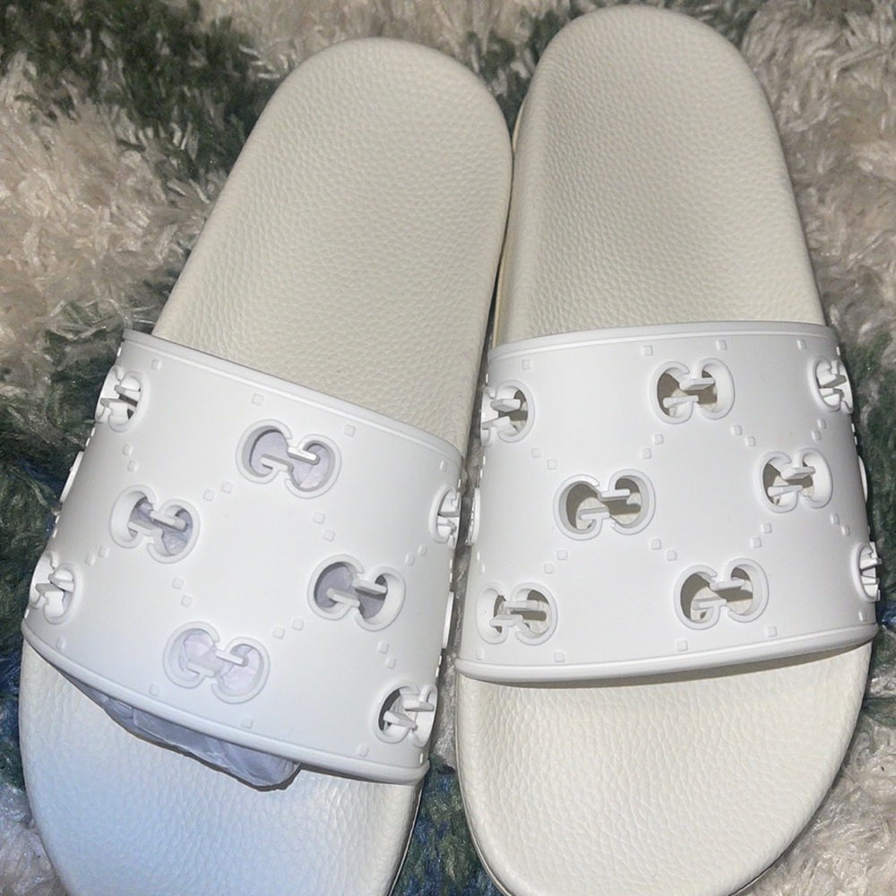 White Gucci Slides 🤍